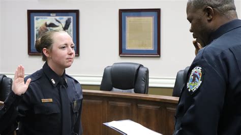 megan hall police officer leaked|Disgraced TN police chief received explicit photos of Maegan Hall。